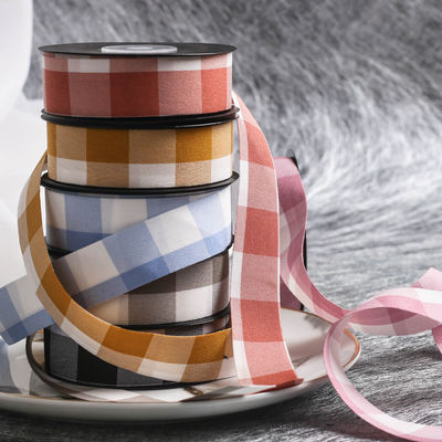 Μαύρο και λευκό κατεστραμμένο καλώδιο 7mm-40mm Polyester Ribbon Roll