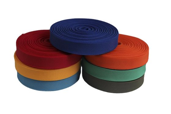 Ανθεκτικό σε υπεριώδη ακτινοβολία UHMWPE Webbing Μαύρο Κίτρινο Για Παραθυροκάμαρα Καρέκλα παραλίας σκηνής